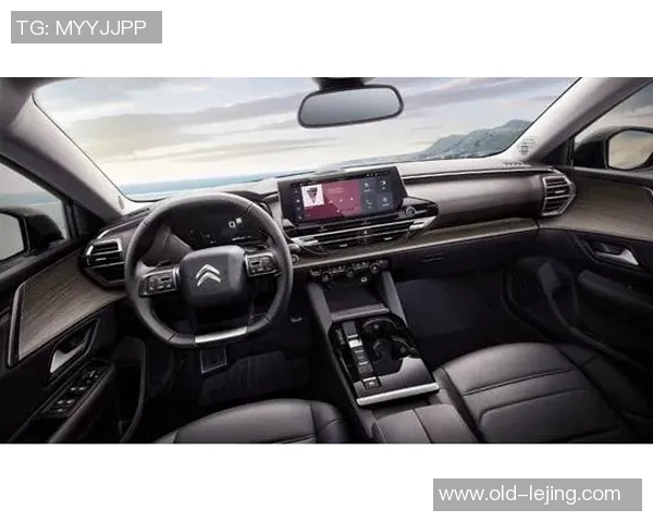 耐克与巴萨足球携手共创辉煌未来引领全球足球潮流新风尚 耐克与巴萨足球携手共创辉煌未来引领全球足球潮流新风尚